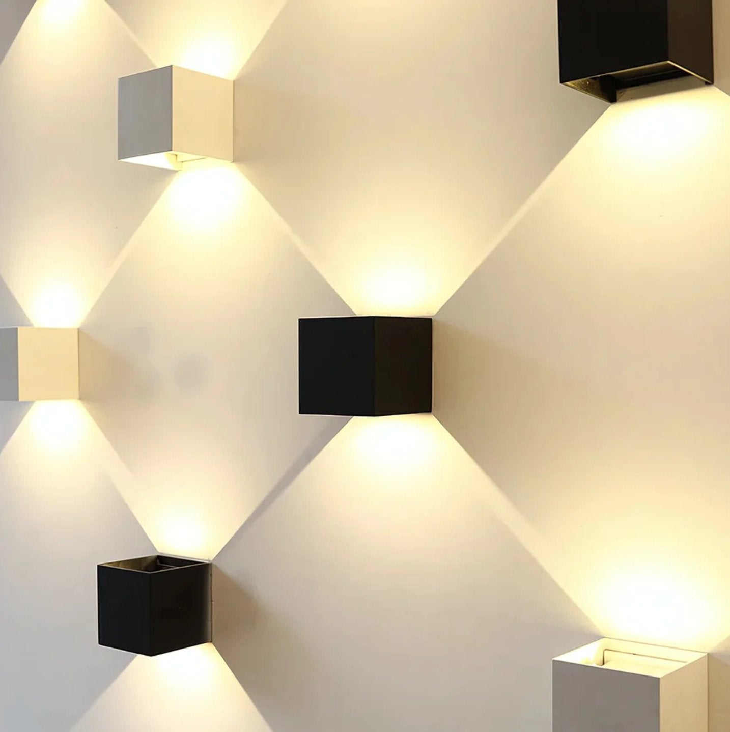 MOTION GLOW™ | WIRELESS LUXURY WALL LAMP